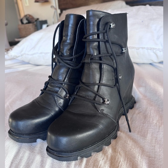 Sorel Women's Joan of Arctic Wedge III Lace Boot Black Size 11 - Picture 6 of 9